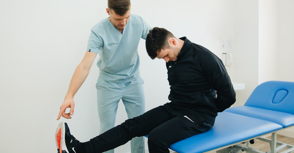 découvrez les causes, symptômes et traitements de la sciatique. apprenez comment soulager la douleur sciatique et améliorer votre qualité de vie avec des conseils pratiques et des solutions efficaces.