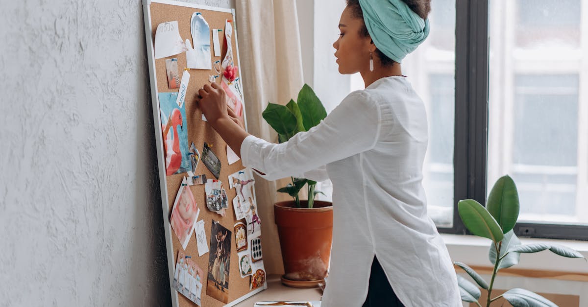 découvrez tout ce que vous devez savoir sur les vergetures : causes, prévention et traitements efficaces pour réduire leur apparence et retrouver une peau lisse et éclatante.