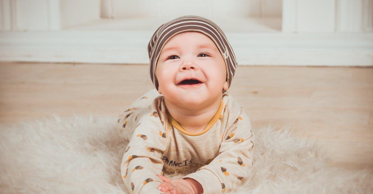 découvrez pourquoi certains bébés refusent la purée et comment les encourager à explorer de nouvelles textures alimentaires. des conseils pratiques et des astuces pour faciliter la diversification alimentaire de votre enfant.