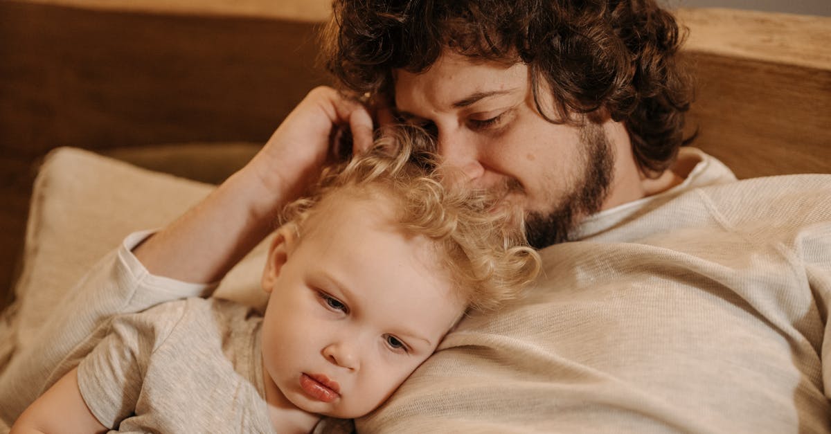 découvrez les dynamiques et les défis de la relation père-fils, une exploration des liens affectifs et des apprentissages intergénérationnels qui façonnent les vies et les caractères. éveillez-vous à l'importance de cette connexion unique et enrichissante.