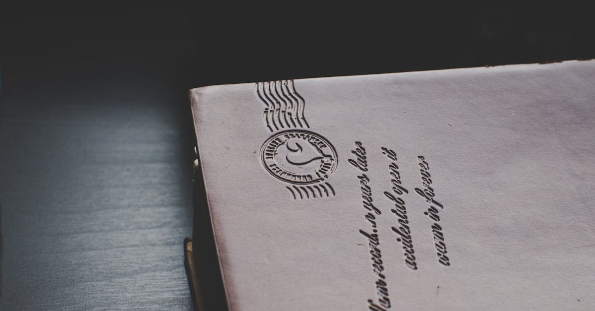 découvrez la magie des lettres avec notre guide complet. apprenez comment écrire des lettres percutantes, que ce soit pour des occasions personnelles ou professionnelles, en maîtrisant le ton et la structure pour capter l'attention de vos destinataires.