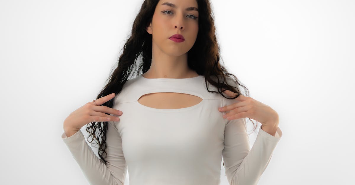 découvrez comment le corps humain évolue au fil du temps avec des changements physiques, hormonaux et psychologiques. explorez l'impact de l'alimentation, de l'exercice et des facteurs environnementaux sur votre bien-être et adaptez-vous à ces transformations pour une meilleure santé.