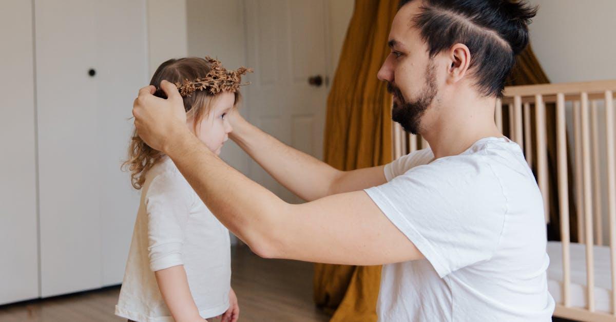 découvrez nos conseils et produits essentiels pour garantir une hygiène bucco-dentaire optimale à votre bébé. apprenez comment instaurer de bonnes habitudes de soins dentaires dès le plus jeune âge pour assurer un sourire sain et radieux.