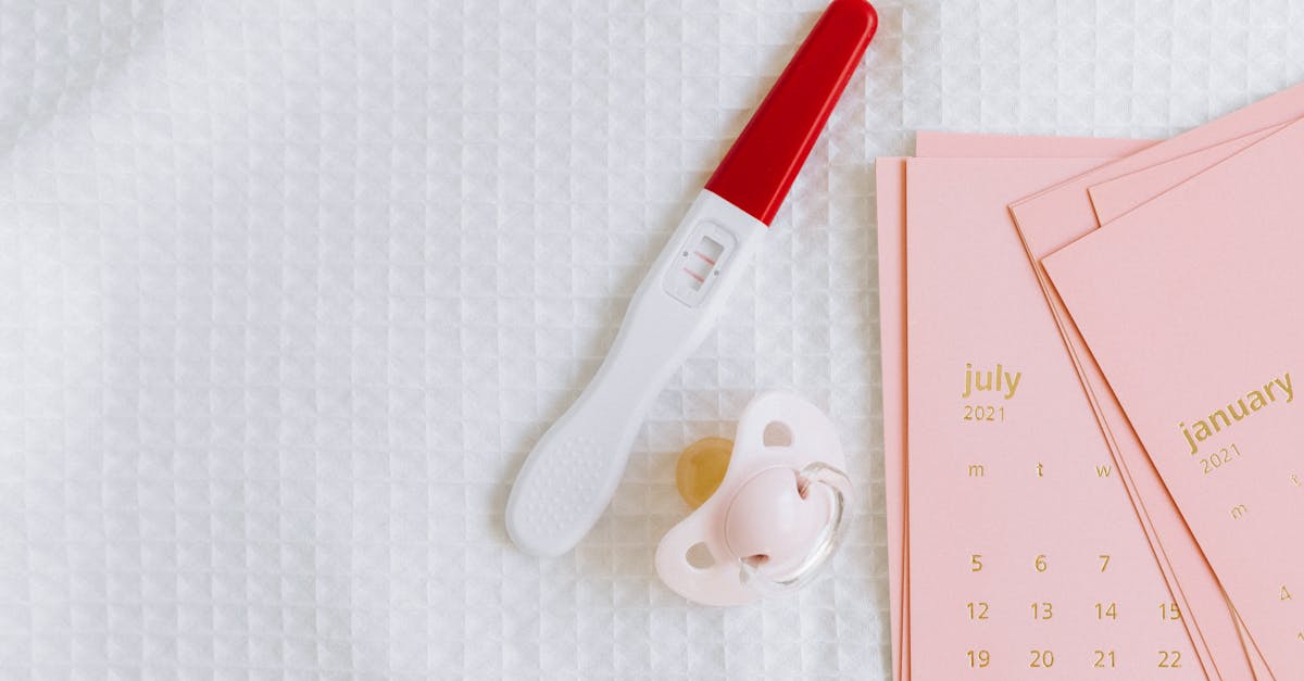 découvrez notre sélection d'essentiels pour bébés, incluant des vêtements confortables, des produits d'hygiène, des jouets éducatifs et des accessoires pratiques pour accompagner les nouvelles mamans dans cette belle aventure.