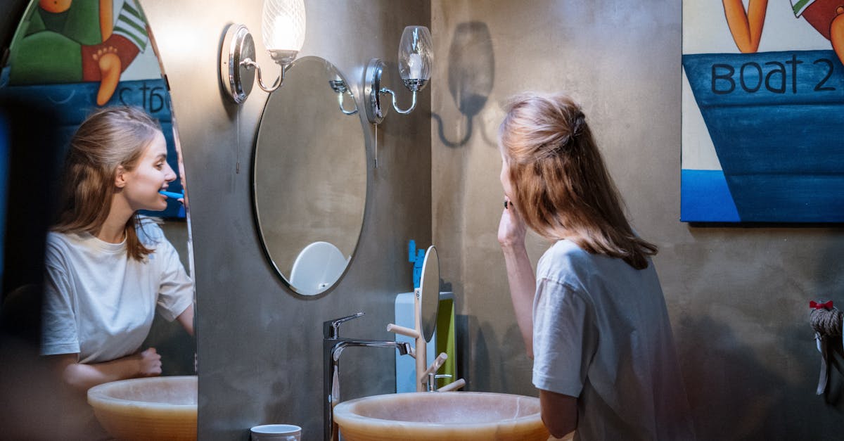découvrez notre sélection de brosses à dents innovantes pour un sourire éclatant et une santé bucco-dentaire optimale. trouvez la brosse qui convient à vos besoins et adoptez une routine de soins dentaires efficace.