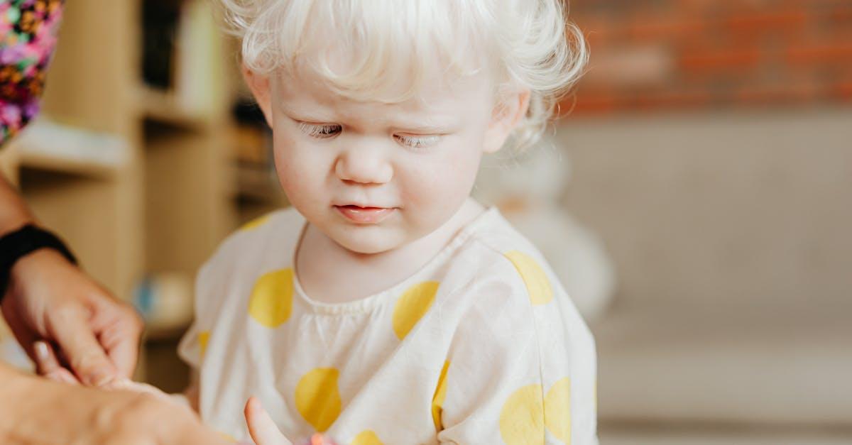 découvrez les étapes clés du développement de votre bébé, des premiers sourires aux premiers pas. suivez nos conseils pour favoriser son épanouissement physique et émotionnel à chaque étape de sa croissance.