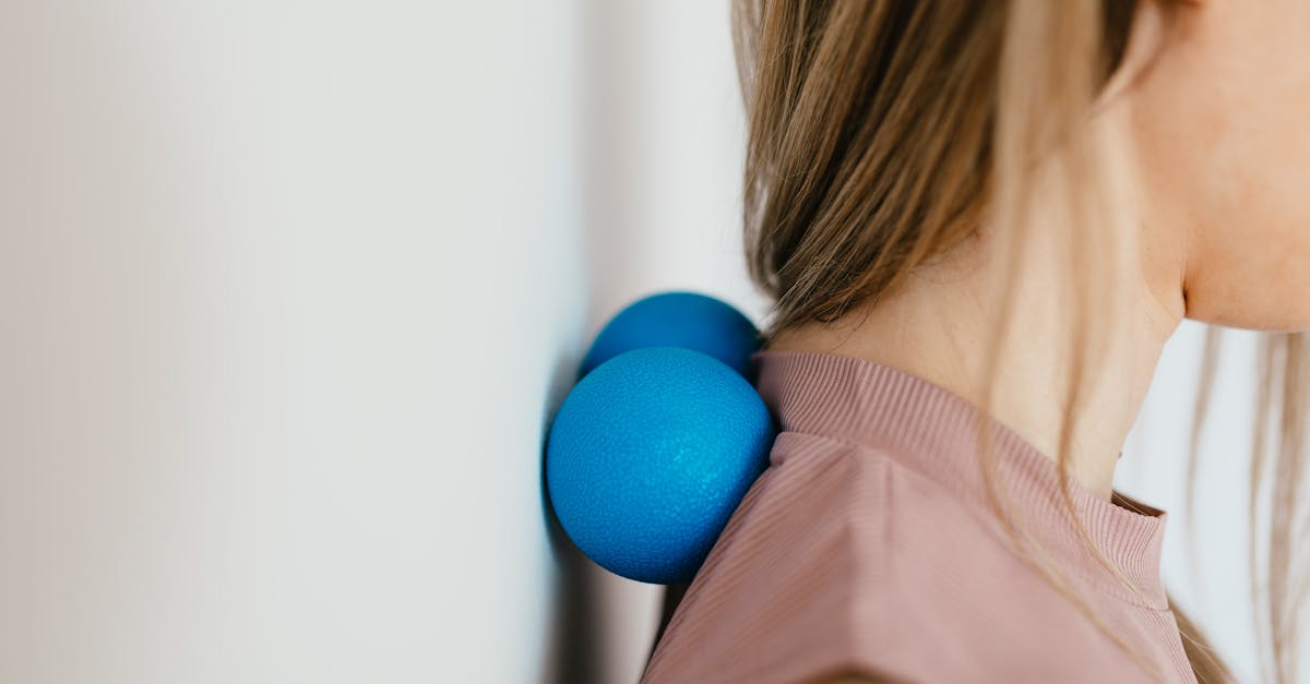 découvrez des conseils efficaces pour soulager le mal de dos, des exercices sûrs et des astuces pratiques pour améliorer votre posture au quotidien.