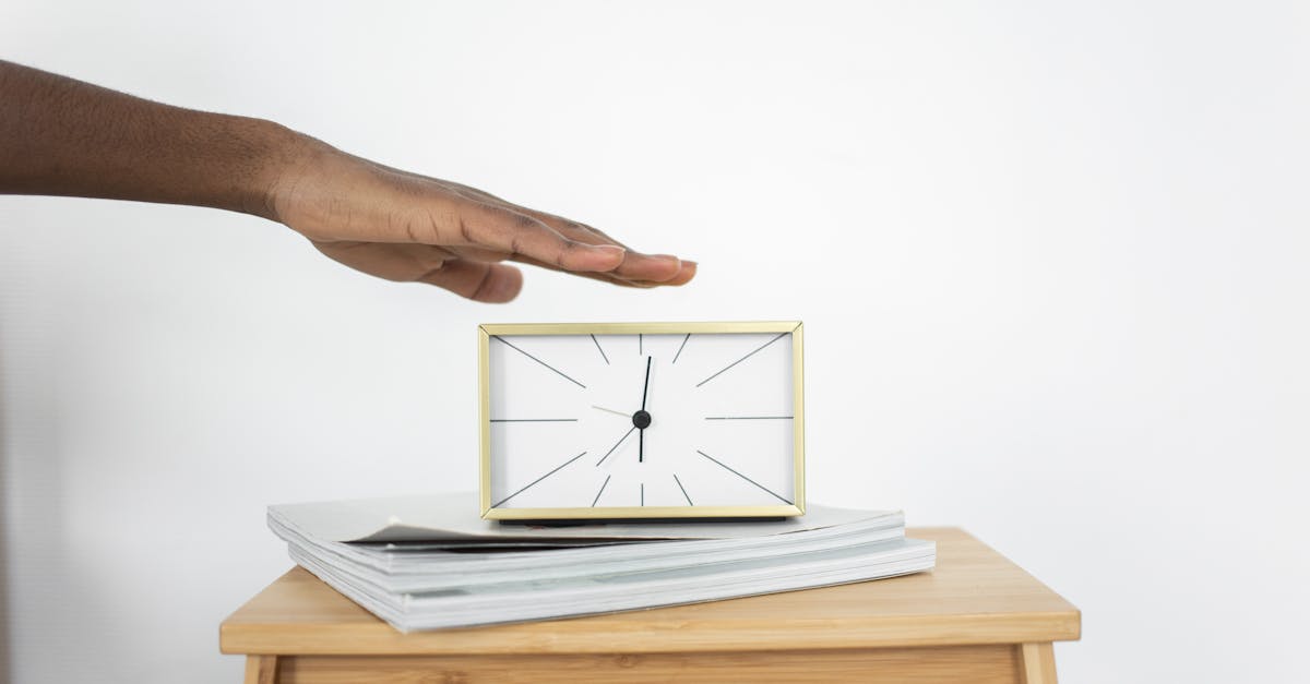 découvrez l'art de lire l'heure avec précision grâce à notre guide sur la lecture des horloges. apprenez les bases, les astuces et les techniques pour maîtriser cette compétence essentielle.