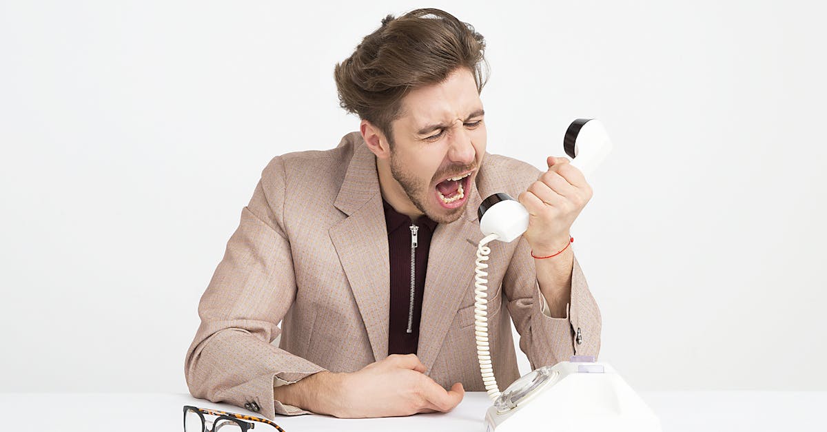 découvrez les clés essentielles de la communication efficace : stratégies, techniques et conseils pour améliorer vos échanges interpersonnels et renforcer vos relations professionnelles et personnelles.