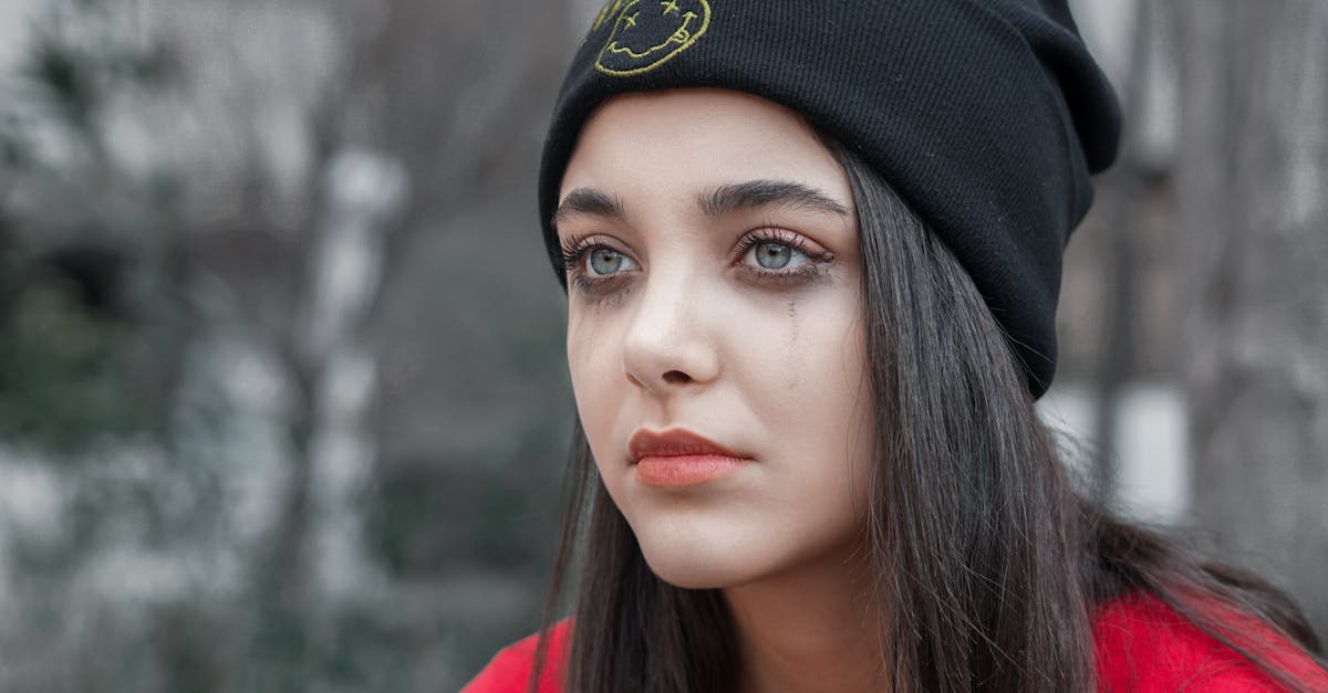 découvrez l'importance des larmes dans nos vies, les raisons qui nous poussent à pleurer et comment cela peut être libérateur. plongez dans l'univers émotionnel du pleur et apprenez à mieux comprendre vos propres émotions.