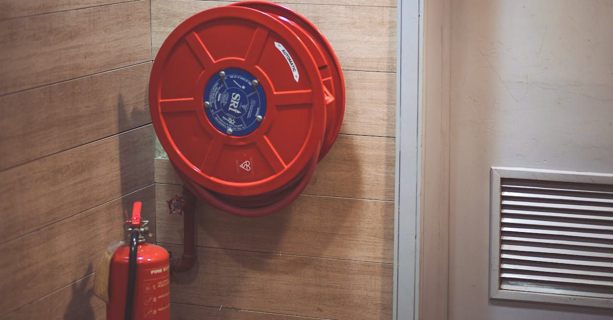 découvrez comment gérer les situations d'urgence avec notre guide complet. apprenez des astuces et techniques essentielles pour réagir efficacement face à des crises, tout en assurant votre sécurité et celle des autres.