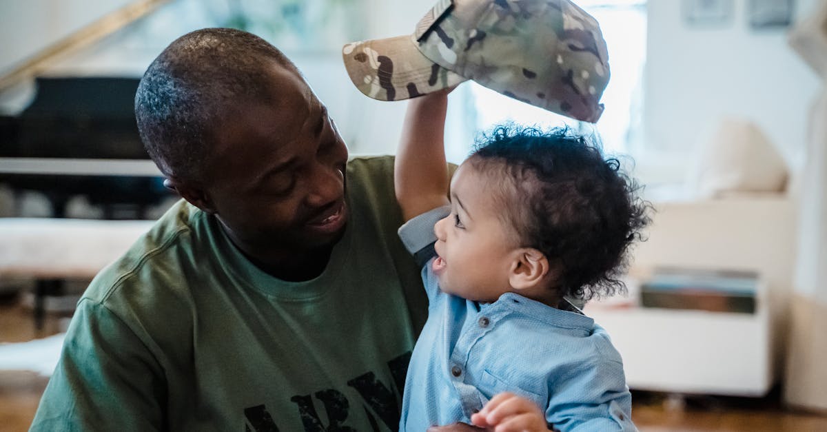 découvrez tout ce que vous devez savoir sur le reflux infantile : causes, symptômes et traitements pour aider votre bébé à souffrir moins. apprenez comment soulager ce désagrément commun et assurez le confort de votre petit.