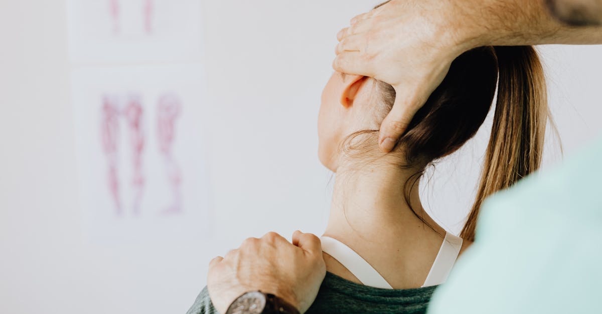 découvrez l'ostéopathie, une approche holistique de la santé qui vise à soulager les douleurs et à améliorer le bien-être général grâce à des techniques manuelles. apprenez-en davantage sur ses bienfaits, ses méthodes et comment un ostéopathe peut vous accompagner dans votre parcours de santé.