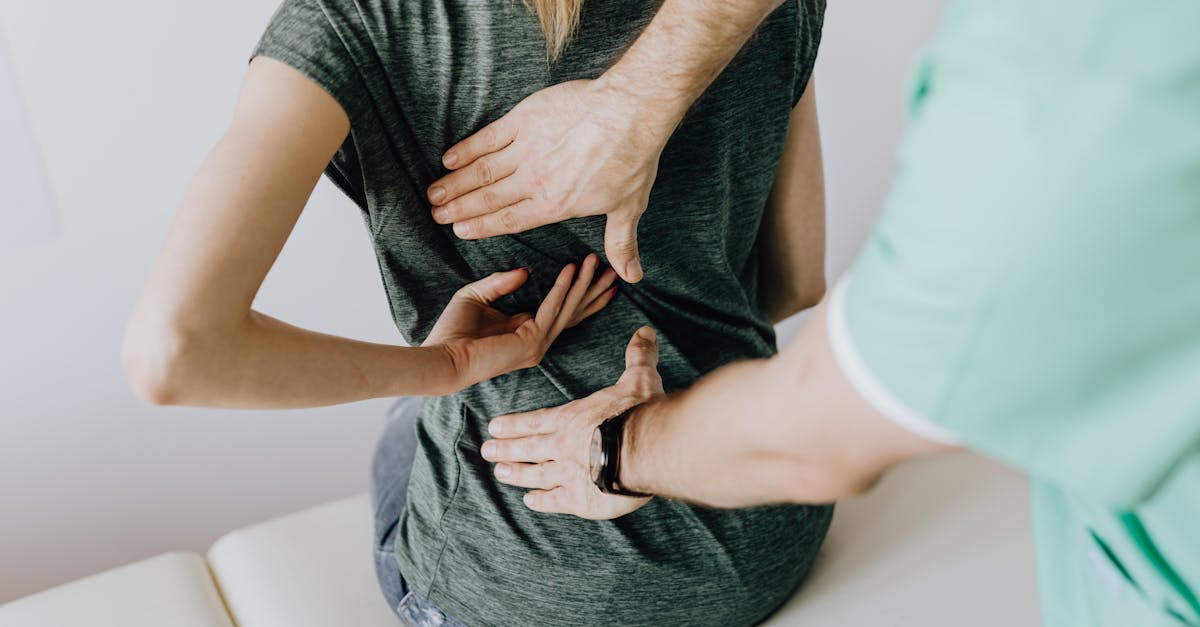 découvrez l'ostéopathie, une approche thérapeutique naturelle qui soulage les douleurs et améliore le bien-être général. apprenez comment les ostéopathes utilisent des techniques manuelles pour traiter divers problèmes de santé et favoriser l'équilibre du corps. prenez rendez-vous pour retrouver votre qualité de vie!