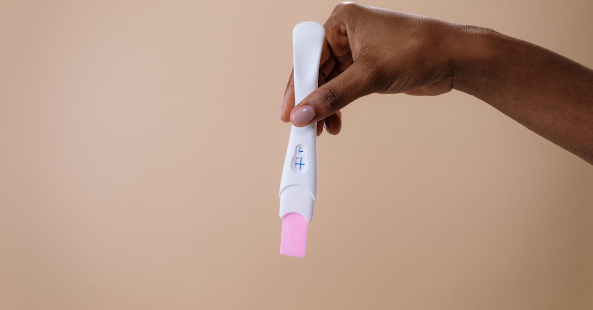 découvrez les signes de grossesse les plus courants et apprenez à les reconnaître. informez-vous sur les symptômes préliminaires qui indiquent une grossesse, des changements physiques aux manifestations émotionnelles. préparez-vous à accueillir un nouveau chapitre de votre vie avec confiance.
