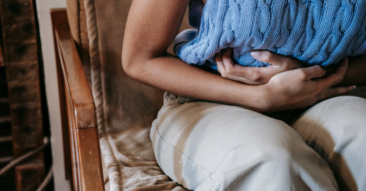 découvrez les causes, symptômes et traitements des maux d'estomac. apprenez à soulager votre douleur abdominale et à prévenir les troubles digestifs pour améliorer votre bien-être.