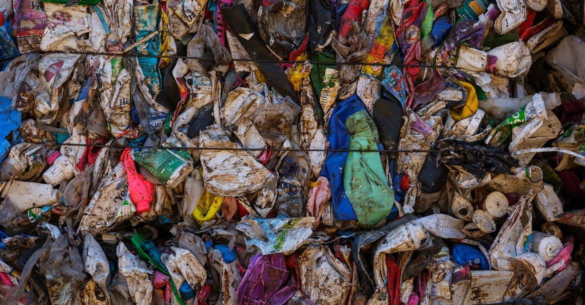 découvrez le concept de 'bottle refusal', une approche innovante et écoresponsable qui encourage à dire non aux bouteilles en plastique jetables. apprenez comment adopter des alternatives durables pour réduire votre impact sur l'environnement tout en restant hydraté.