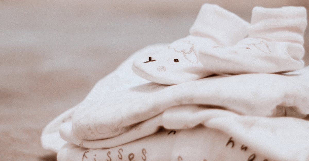 découvrez nos conseils et produits essentiels pour le soin des bébés, allant de l'hygiène à la nutrition, pour assurer le bien-être et le développement harmonieux de votre petit.