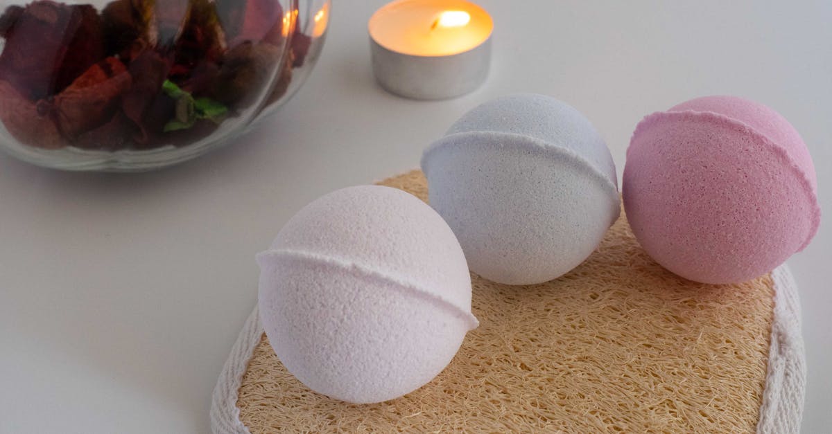 découvrez l'univers enchanteur du potpourri : un mélange délicat de fleurs séchées, d'herbes aromatiques et d'huiles essentielles, idéal pour parfumer votre intérieur et apporter une touche de nature à votre décoration. explorez nos conseils pour créer votre propre potpourri personnalisé et profitez d'une ambiance apaisante.