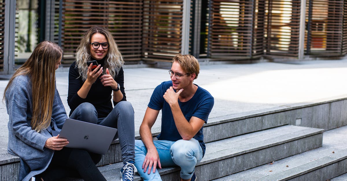 découvrez l'importance de l'amitié, un lien précieux qui enrichit nos vies. explorez les différentes facettes des relations amicales, des conseils pour entretenir ces connexions et comment elles contribuent à notre bonheur et bien-être.