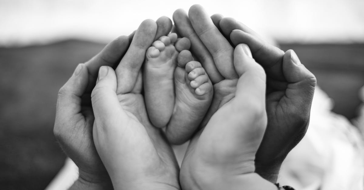 découvrez nos conseils pratiques pour couper les ongles de bébé en toute sécurité. apprenez les techniques adaptées, les outils recommandés et les astuces pour rendre cette expérience simple et sans stress pour vous et votre petit.