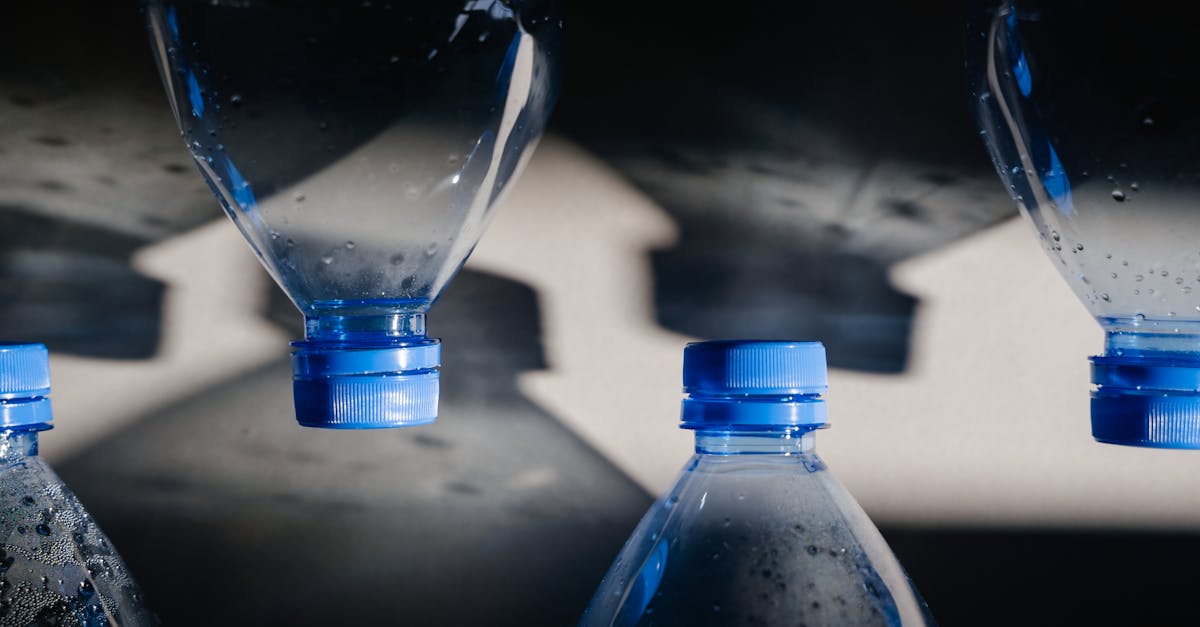 découvrez comment la bouteille refusée transforme notre rapport à la consommation et à l'environnement. un voyage vers des choix plus durables et éthiques s'offre à vous.