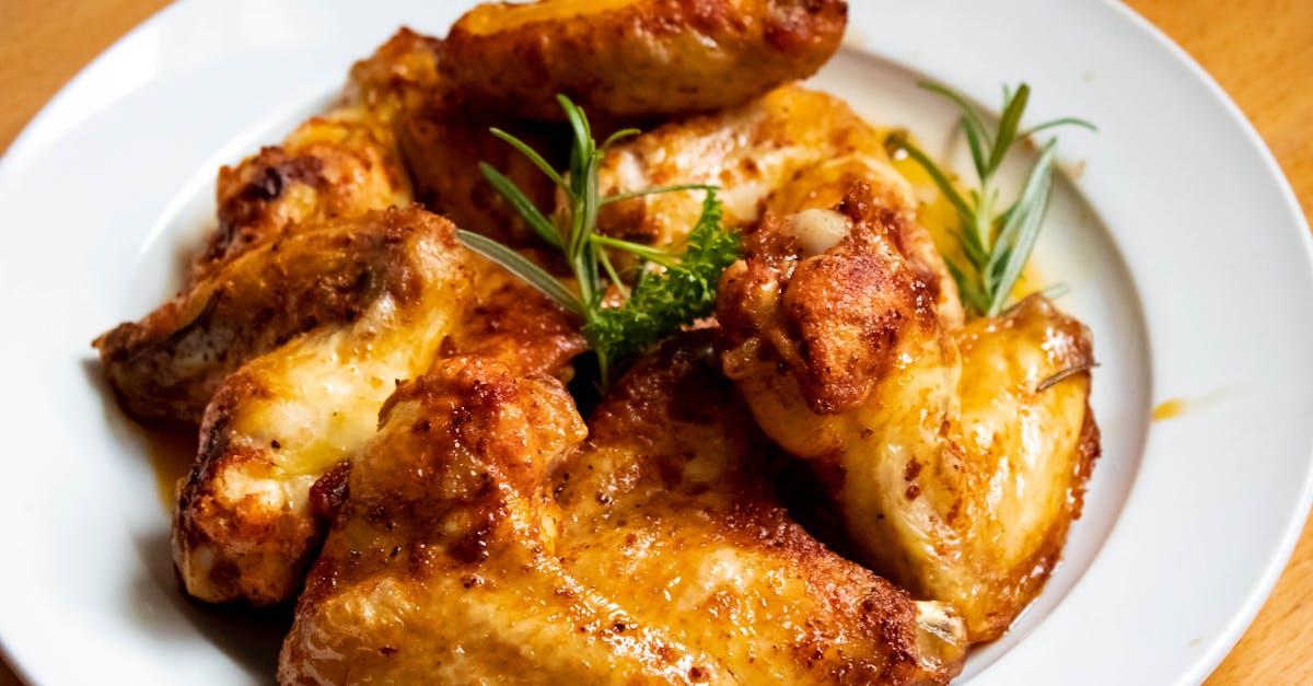 découvrez cette délicieuse recette de poulet aux noix de cajou, alliant tendreté du poulet, croquant des noix et saveurs exotiques. idéale pour un repas savoureux et rapide, cette recette séduira toute la famille !