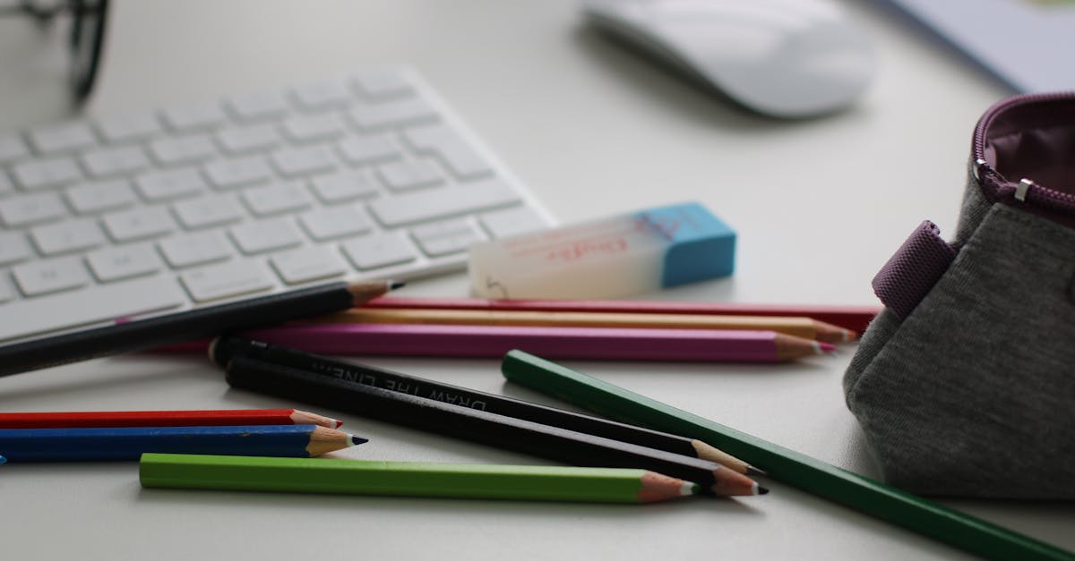 découvrez notre sélection complète de fournitures scolaires essentielles pour réussir votre année. des cahiers, stylos, crayons aux accessoires colorés, nous avons tout ce qu'il vous faut pour équiper vos élèves ou vous-même avec style et praticité.