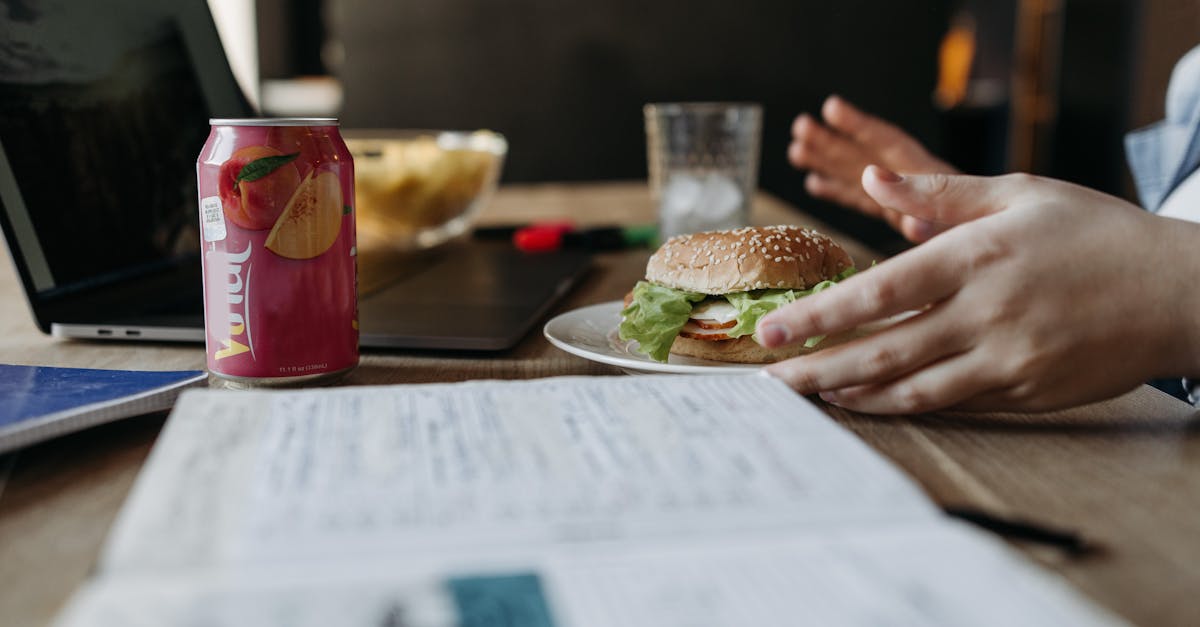 découvrez des idées créatives et savoureuses pour vos déjeuners avec nos lunch notes. transformez vos repas en une expérience gourmande et inspirante, tout en profitant de conseils pratiques pour des déjeuners équilibrés et rapides à préparer.
