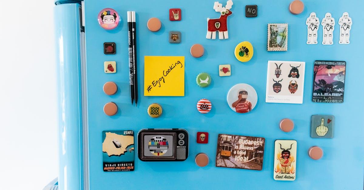 découvrez notre collection de magnets uniques et originaux, parfaits pour personnaliser votre réfrigérateur ou offrir en cadeau. explorez des designs variés qui ajoutent une touche d'art à votre quotidien.