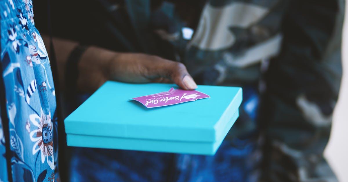 découvrez des idées de cadeaux personnalisés qui ajouteront une touche unique et significative à vos célébrations. faites plaisir à vos proches avec un présent sur mesure qui reflète leurs passions et souvenirs.