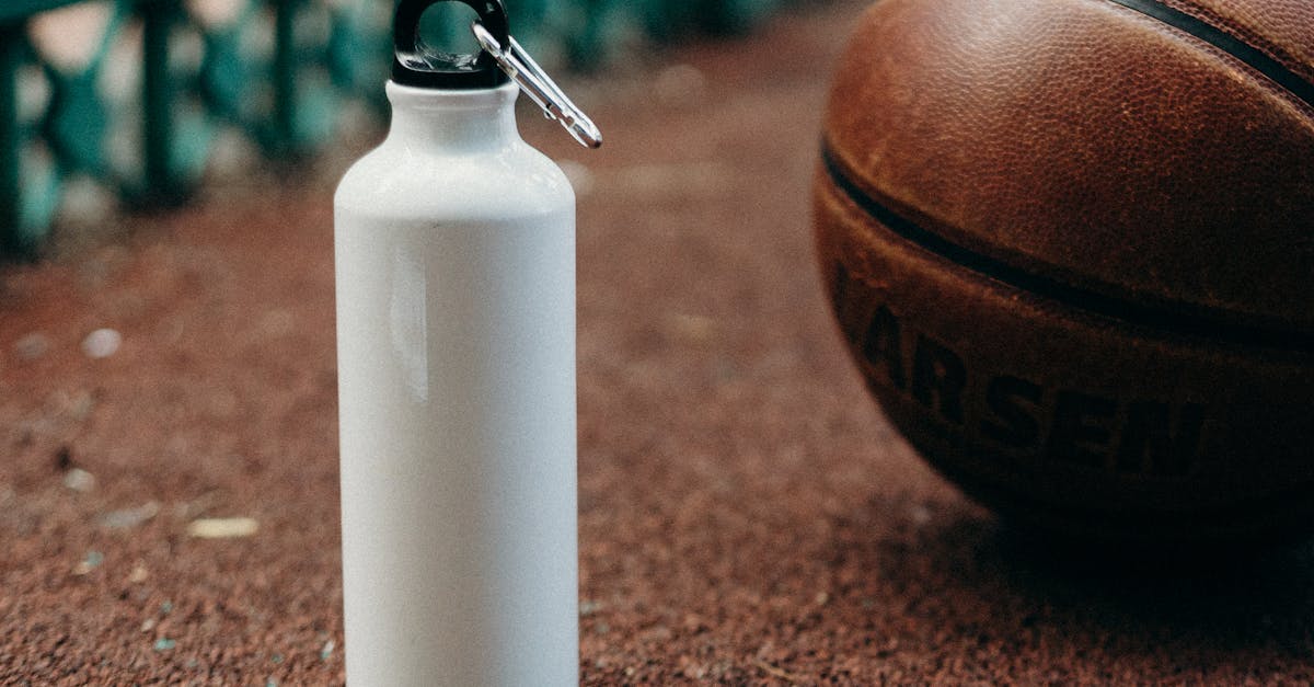 découvrez les bienfaits de l'exercice postnatal avec un ballon d'exercice : renforcez votre corps, améliorez votre posture et favorisez votre récupération après l'accouchement. idéal pour les nouvelles mamans, cet outil polyvalent aide à tonifier les muscles et à retrouver la forme en toute sécurité.