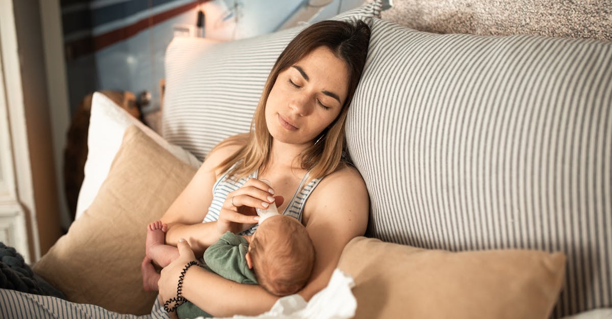 découvrez tout ce qu'il faut savoir sur le sixième mois de grossesse : changements corporels, développement du bébé et conseils pour une grossesse sereine. préparez-vous pour cette étape cruciale avec nos astuces et informations essentielles.
