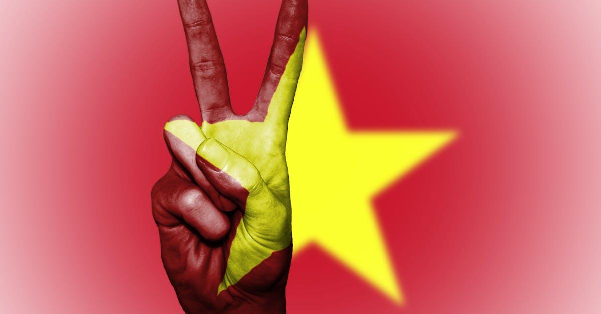 découvrez comment intégrer harmonieusement une belle-mère dans la dynamique familiale, en abordant les défis, les stratégies de communication et les conseils pratiques pour favoriser des relations saines et positives.