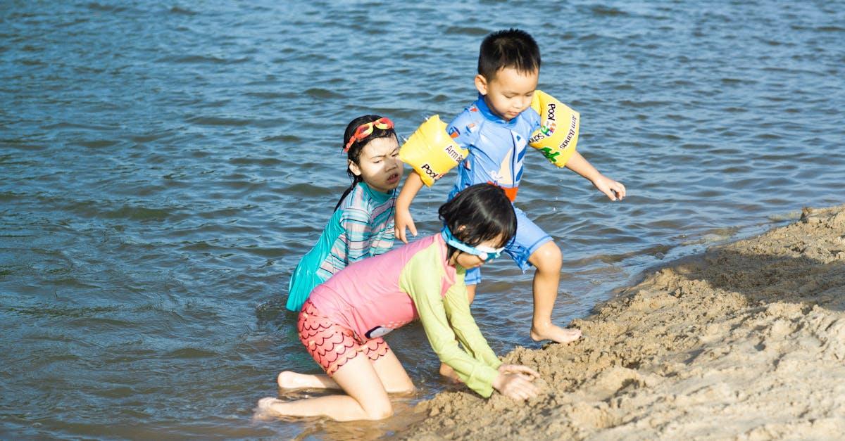 découvrez une sélection de jeux d'eau amusants et rafraîchissants pour tous les âges ! parfaits pour les journées ensoleillées, ces jeux aquatiques garantissent rires et divertissement. plongez dans l'aventure avec des activités aquatiques palpitantes qui feront le bonheur des petits et des grands.