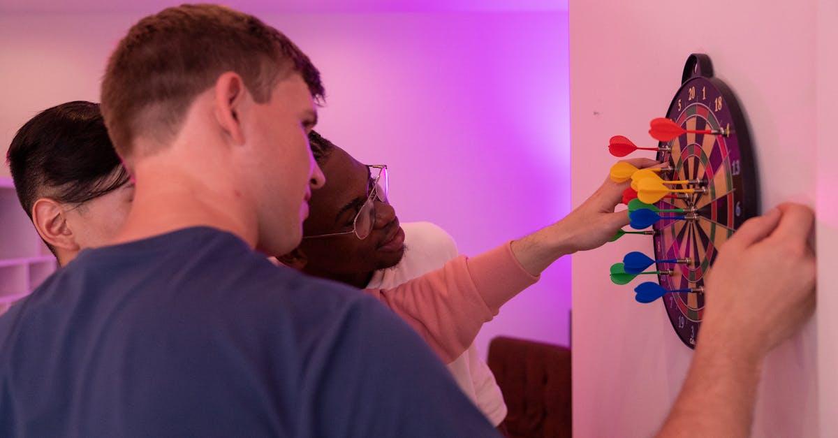 découvrez notre salle de jeux moderne, un espace dédié au divertissement avec des jeux vidéo, billards, flippers et bien plus. parfait pour les amis et la famille, venez vivre des moments inoubliables dans notre game room!