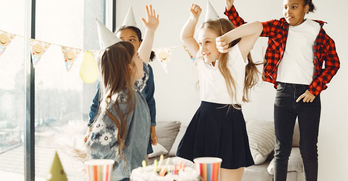 découvrez une sélection captivante de jeux de fête qui raviront vos invités ! que ce soit pour une soirée entre amis, un anniversaire ou une célébration, nos idées de jeux dynamiques et amusants garantiront des rires et des souvenirs inoubliables. plongez dans l'esprit festif et amusez-vous !