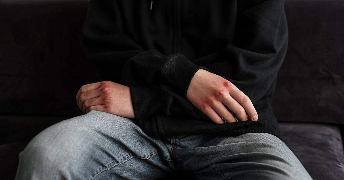 découvrez les aspects complexes de la sexualité des adolescents, y compris les enjeux émotionnels, les relations interpersonnelles et l'éducation sexuelle. un guide essentiel pour comprendre cette période charnière de la vie.