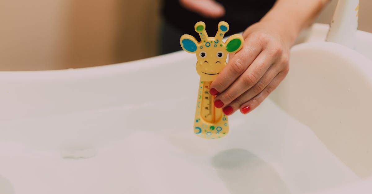 découvrez notre guide complet sur le bain des bébés, incluant des conseils pratiques, des astuces de sécurité et des produits recommandés pour rendre ce moment agréable et relaxant pour votre petit.