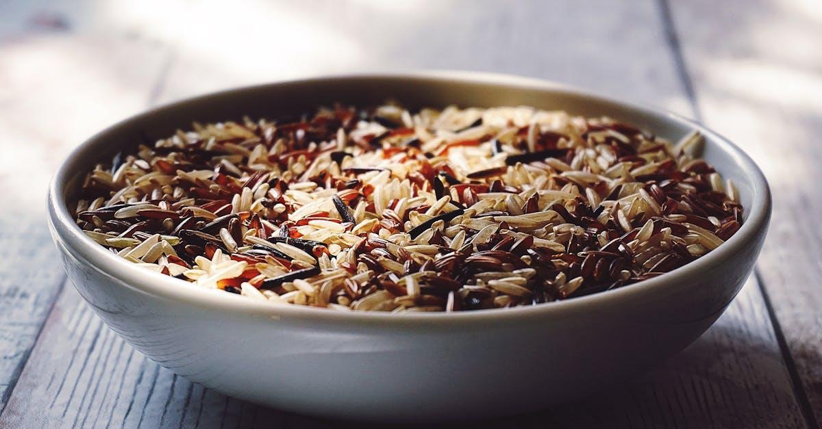 découvrez les bienfaits du riz brun, un aliment riche en nutriments et en fibres. découvrez des recettes délicieuses et saines pour intégrer le riz brun dans votre alimentation quotidienne.