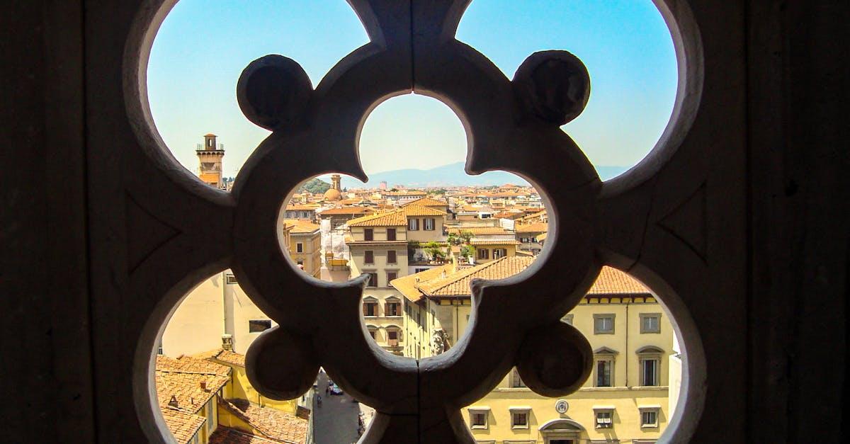 découvrez florence, la ville italienne emblématique connue pour son art, son histoire et sa culture. explorez ses musées célèbres, ses monuments majestueux et son atmosphère romantique qui attire des millions de visiteurs chaque année.