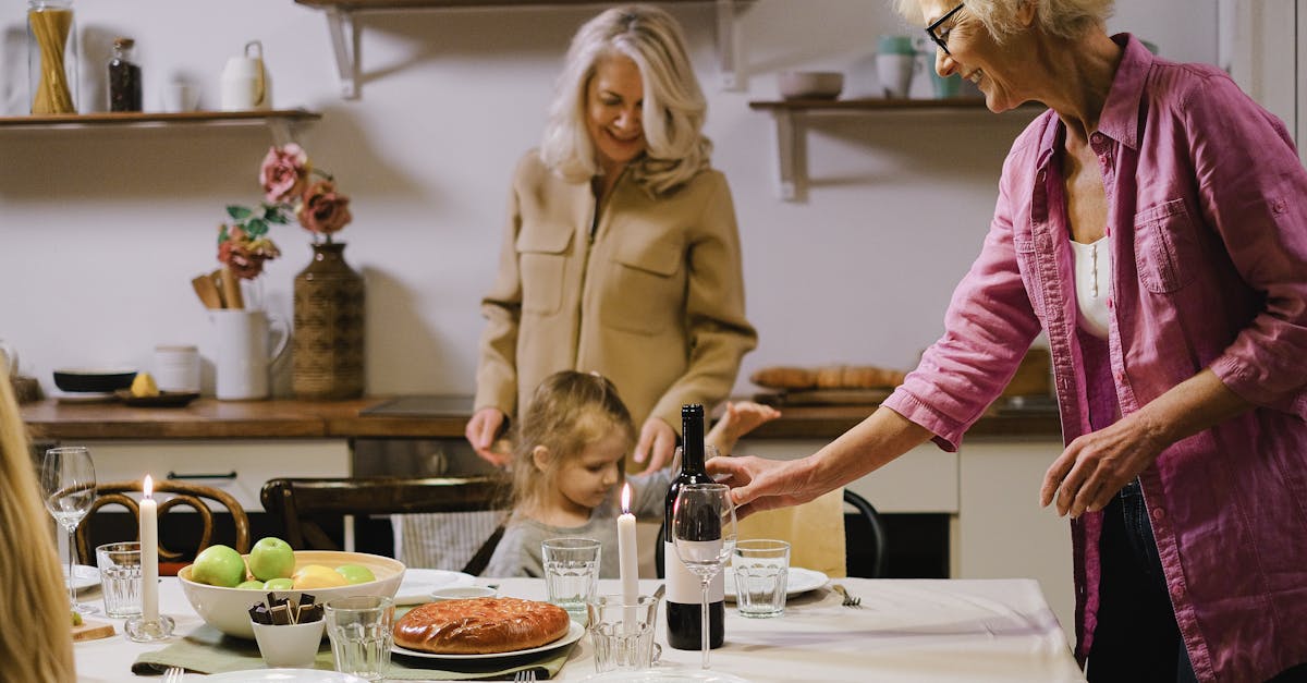 découvrez l'univers touchant des grands-mères, ces figures bienveillantes qui transmettent amour et sagesse à travers les générations. plongez dans des histoires émouvantes, des recettes de famille et des conseils intemporels qui célèbrent le lien unique entre les grands-mères et leurs petits-enfants.