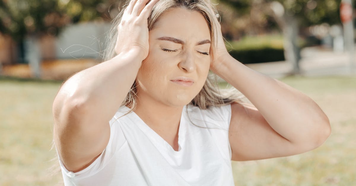 découvrez des méthodes naturelles pour gérer la douleur efficacement. explorez des techniques holistiques et des remèdes à base de plantes qui vous aideront à soulager vos douleurs sans recourir aux médicaments. apprenez à vivre mieux grâce à des solutions sûres et naturelles.