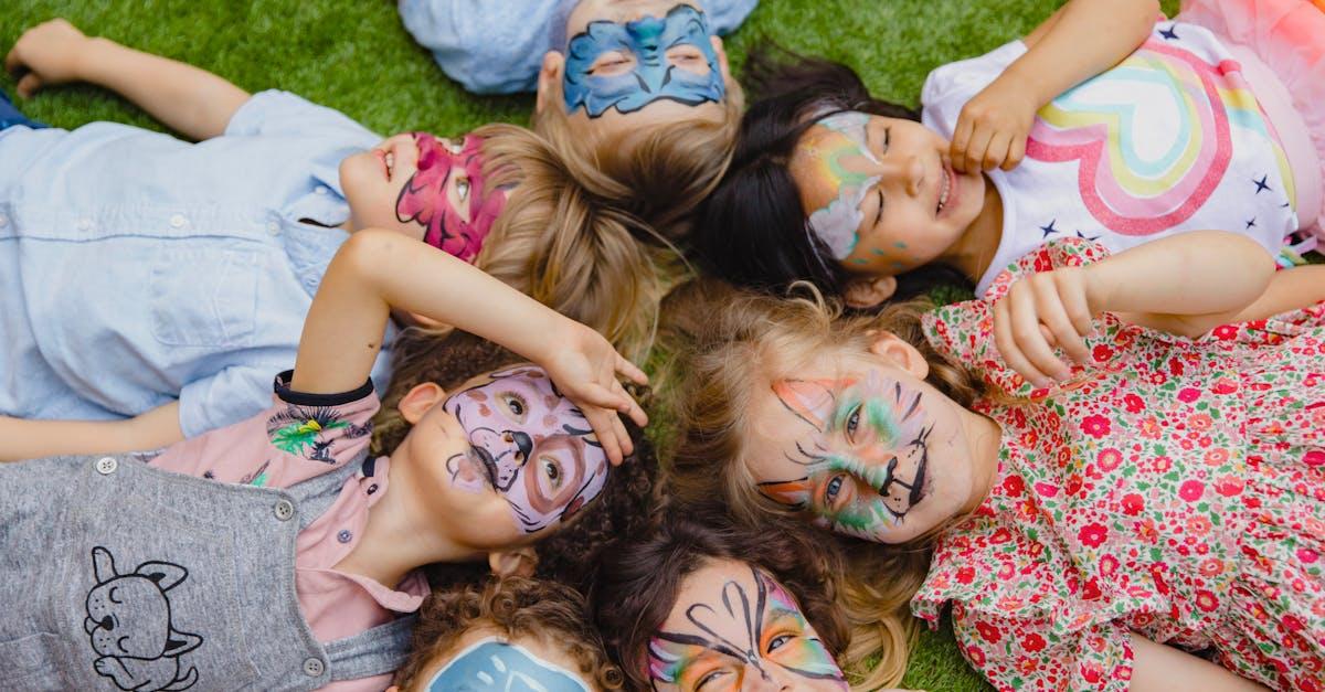 découvrez une sélection de jeux de société fun et interactifs pour animer vos soirées entre amis ! que ce soit pour un anniversaire, une réunion familiale ou une soirée entre amis, nos party games promettent des rires et des moments inoubliables. prêt à relever le défi ?