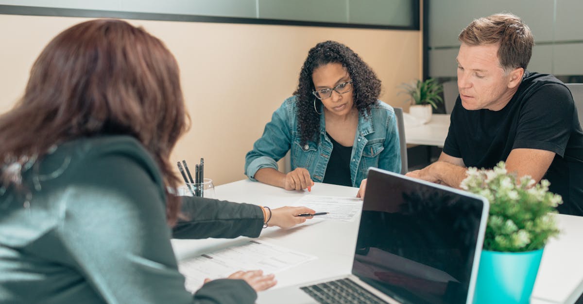 découvrez tout ce qu'il faut savoir sur l'adoption : procédures, conseils pratiques et témoignages pour accompagner ce parcours unique et enrichissant.
