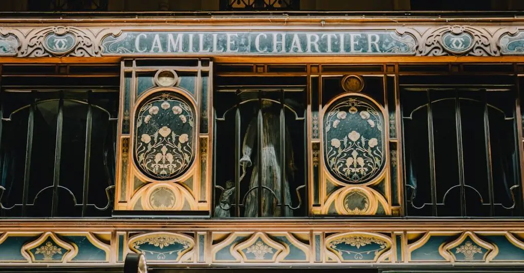 découvrez l'univers de camille, un espace dédié à la créativité, à l'inspiration et aux passions. plongez dans un contenu unique qui éveille les sens et nourrit l'esprit.