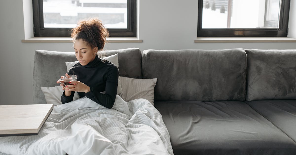 découvrez les causes, symptômes et conseils pour gérer les nausées matinales durant la grossesse. apprenez à mieux vivre cette période délicate avec des astuces pratiques et des solutions adaptés.
