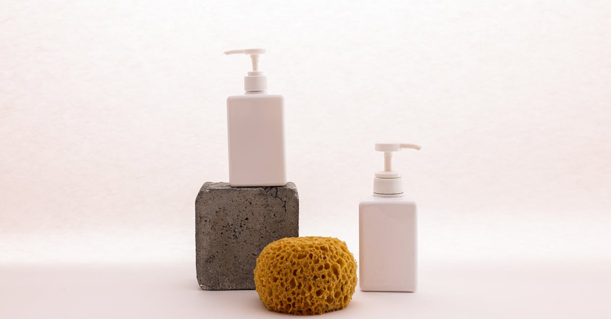 découvrez notre méthode de nettoyage naturel des fours, efficace et écologique. éliminez la graisse et les résidus avec des produits respectueux de l'environnement, pour un four éclatant de propreté sans produits chimiques agressifs.