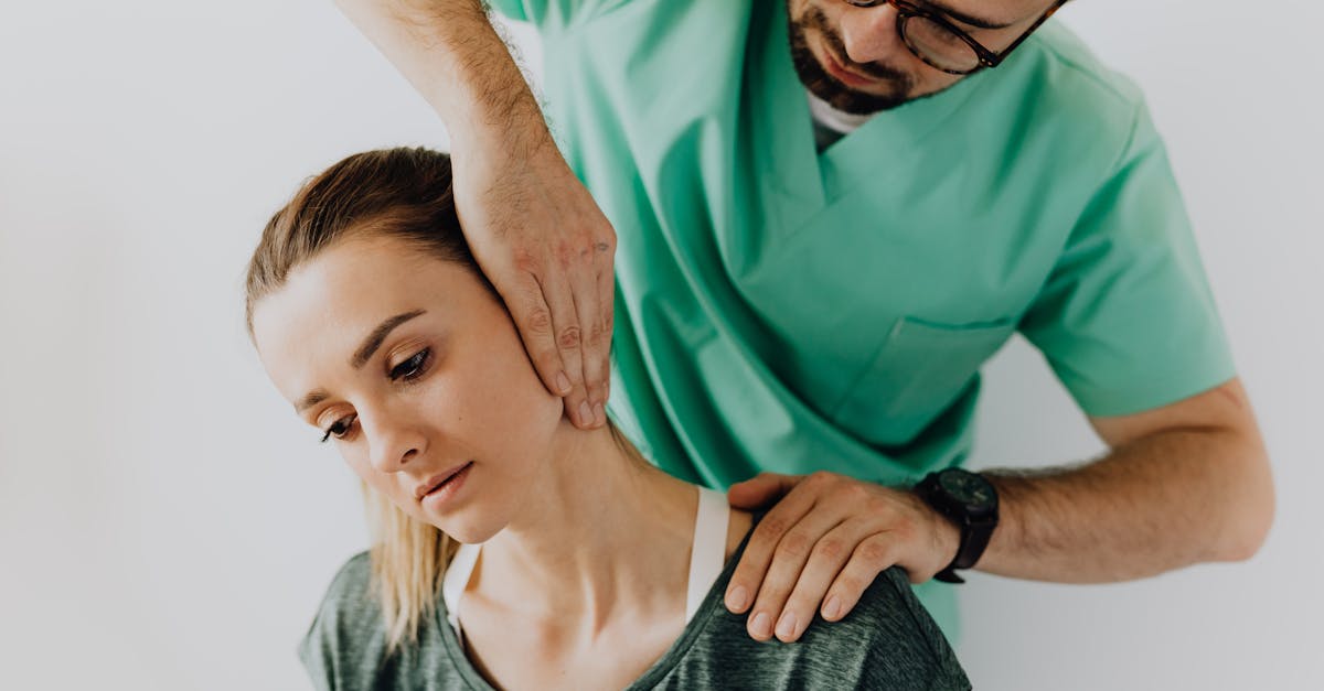 découvrez l'ostéopathie, une approche de soin douce et naturelle qui vise à restaurer l'équilibre du corps. en soulageant les douleurs et en améliorant la mobilité, l'ostéopathie contribue à votre bien-être global. apprenez-en plus sur cette pratique thérapeutique et comment elle peut vous aider à vivre sans douleurs.