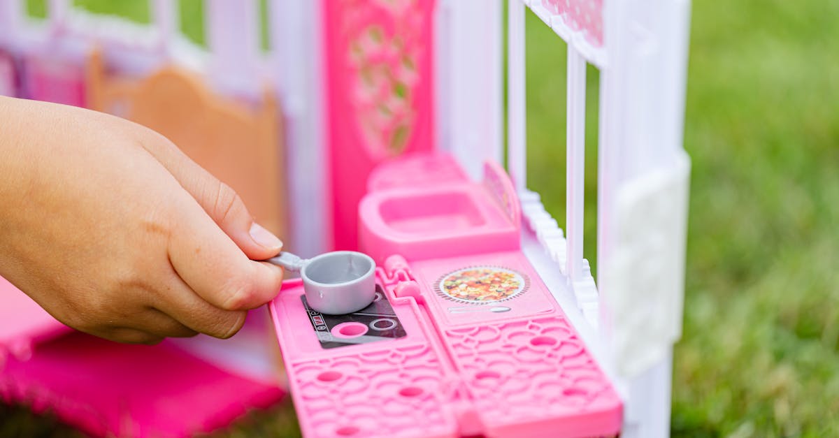 découvrez l'univers fascinant des maisons de poupées, où créativité et imagination se rencontrent. explorez des modèles variés, des accessoires charmants et des conseils pour personnaliser votre espace miniature. plongez dans ce monde enchanteur adapté aux grandes et aux petites